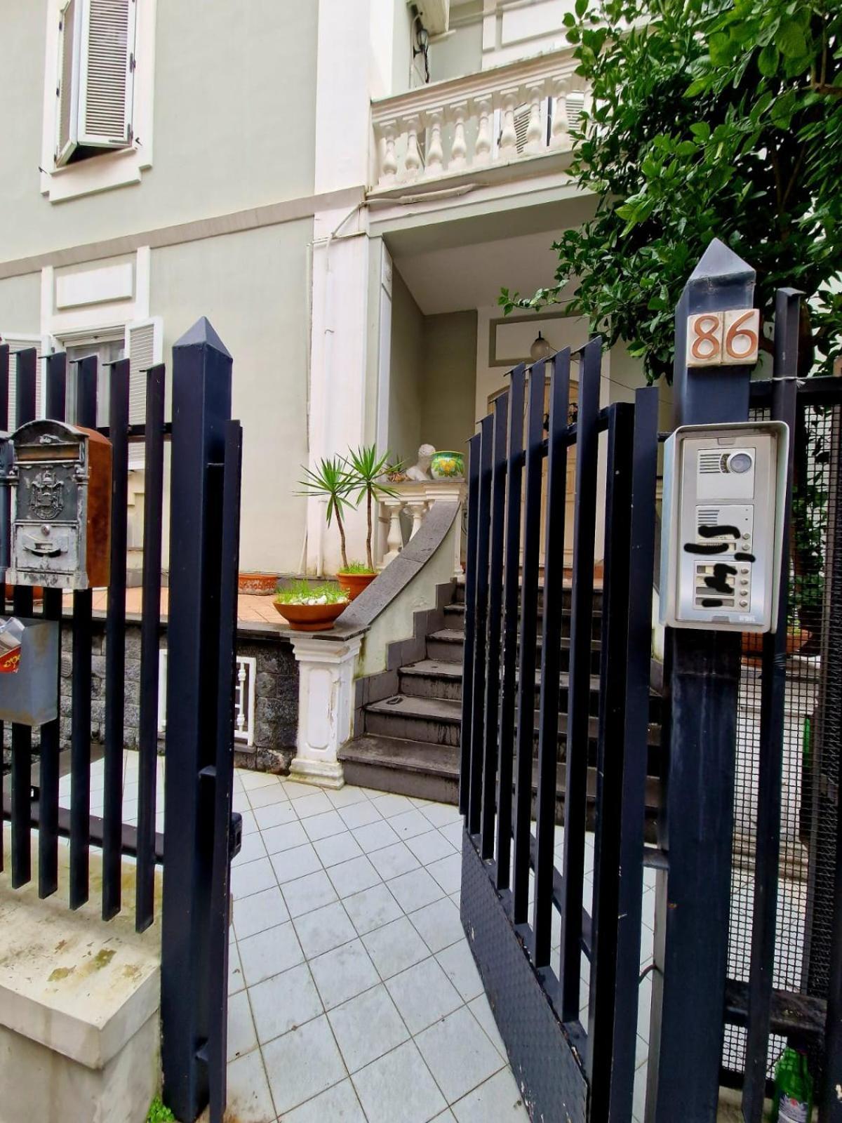 Fuga A * Nápoles